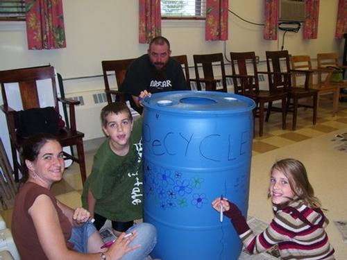 Rain Barrel Painting - the Aldrich family decorated a beautiful rain barrel!