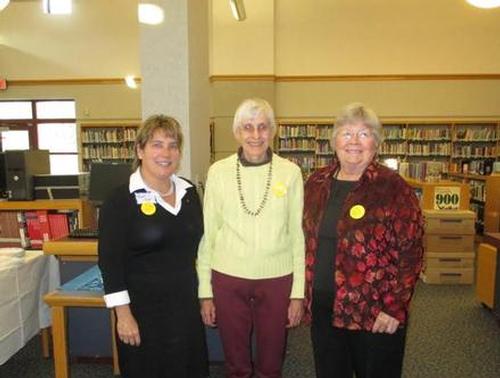Anne Gobi, Anne Cutler Russo, & Freda Maier at Community Reading Day at the Middle School.